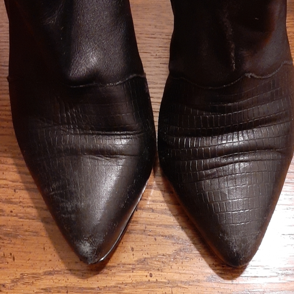 1/2 PRICE🔻Wild Pair Black Leather Ankle Boots Size  7 Vintage - Picture 4 of 9